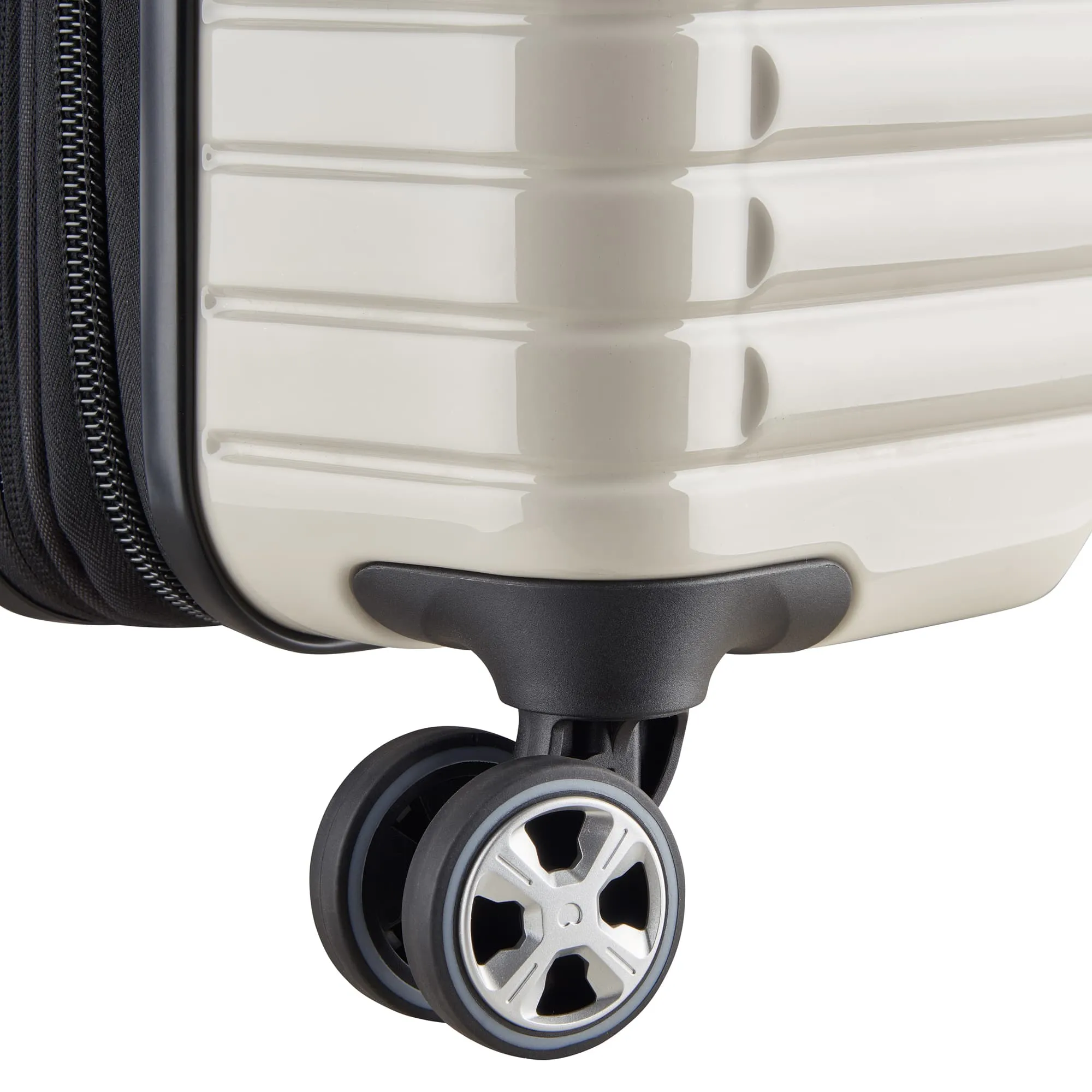 CRUISE 3.0 - Carry-On Plus Expandable Spinner