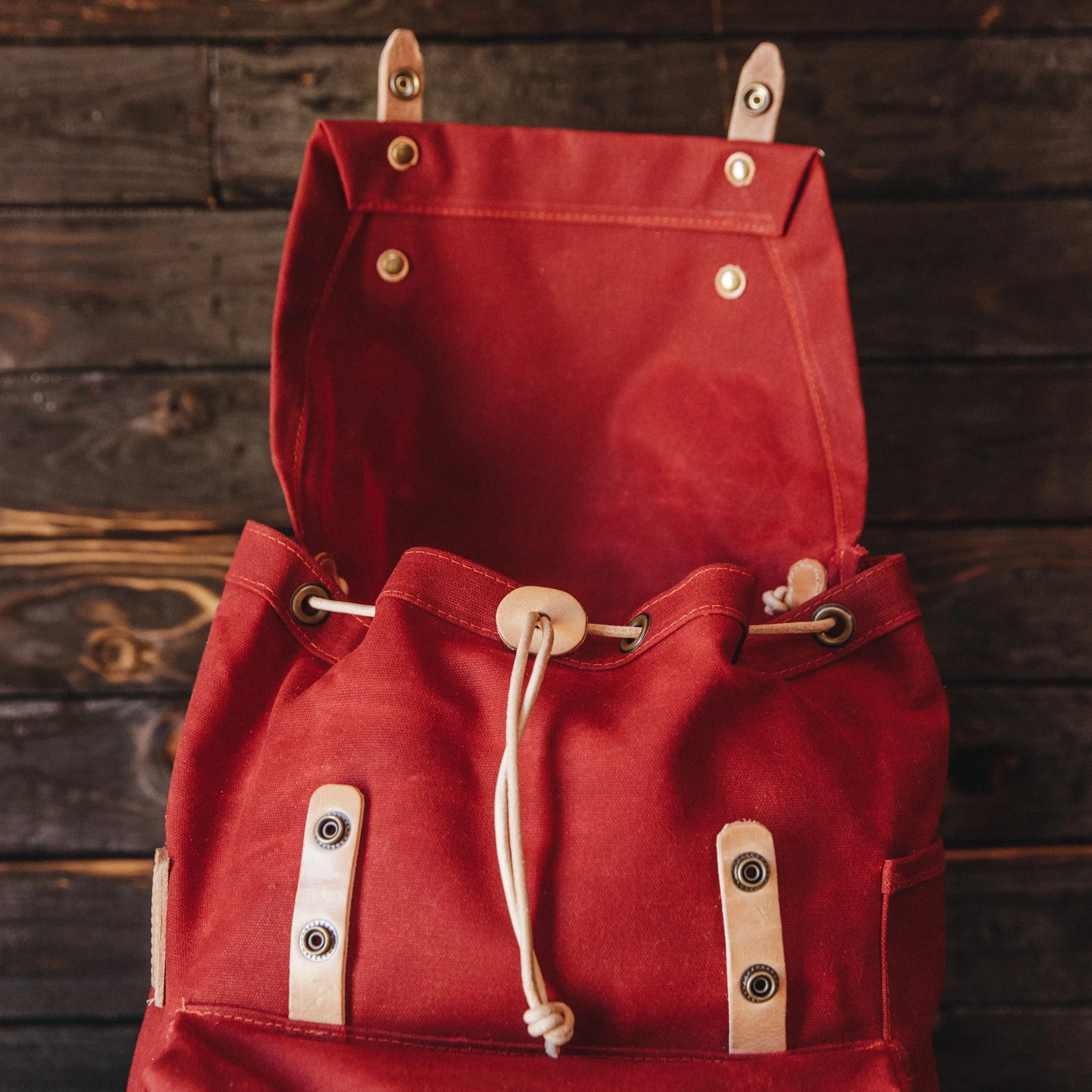 Muir Pack - Royal Red