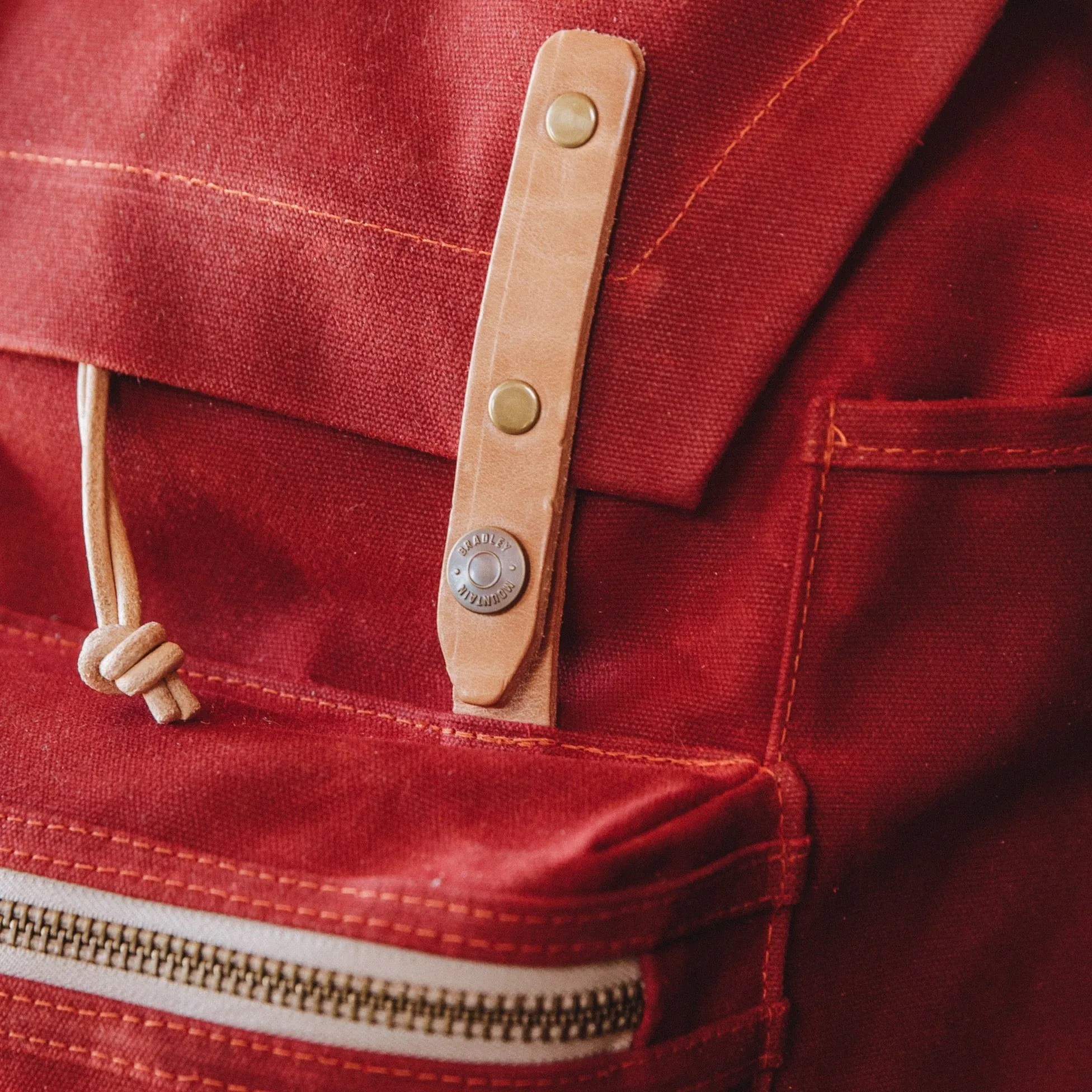 Muir Pack - Royal Red