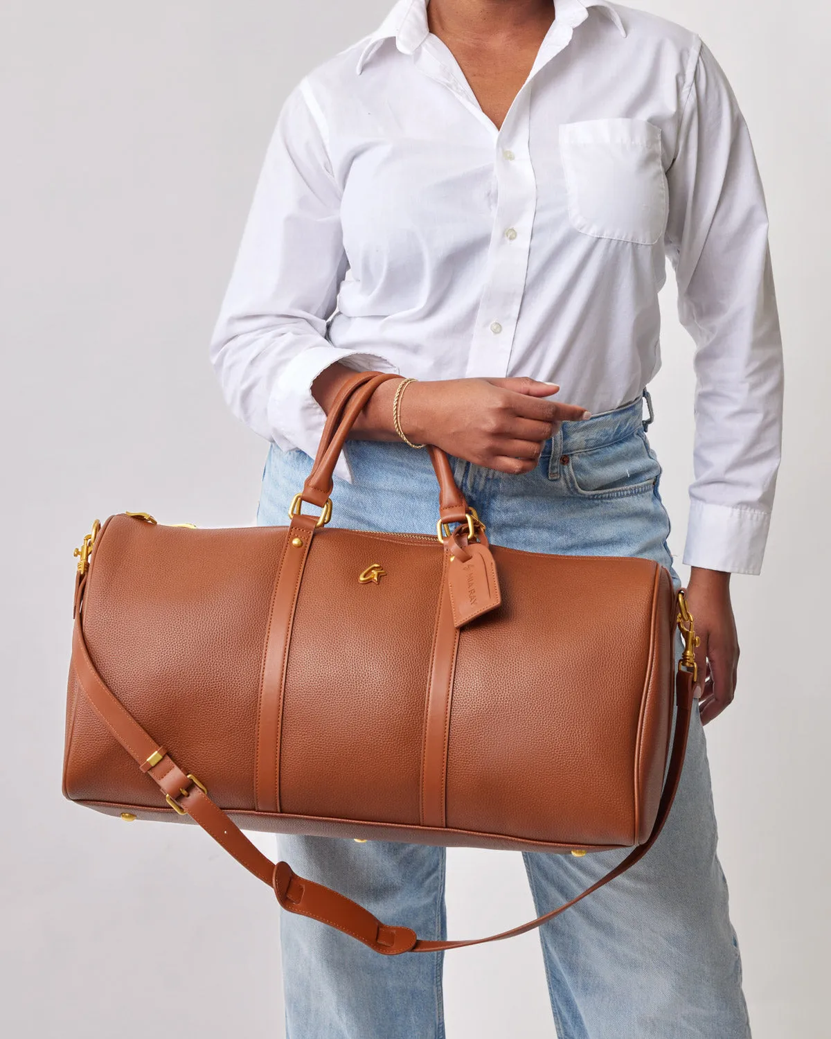 PEBBLE DUFFLE BAG - BROWN